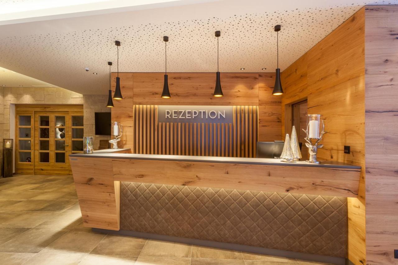 Hotel Luggi กัลเทือร์ ภายนอก รูปภาพ