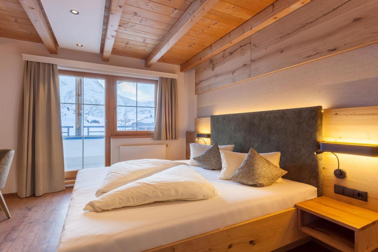 Hotel Luggi กัลเทือร์ ภายนอก รูปภาพ