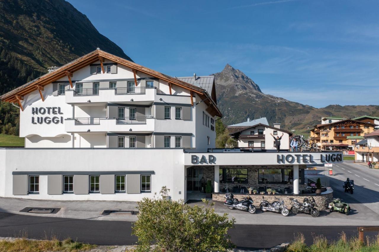 Hotel Luggi กัลเทือร์ ภายนอก รูปภาพ