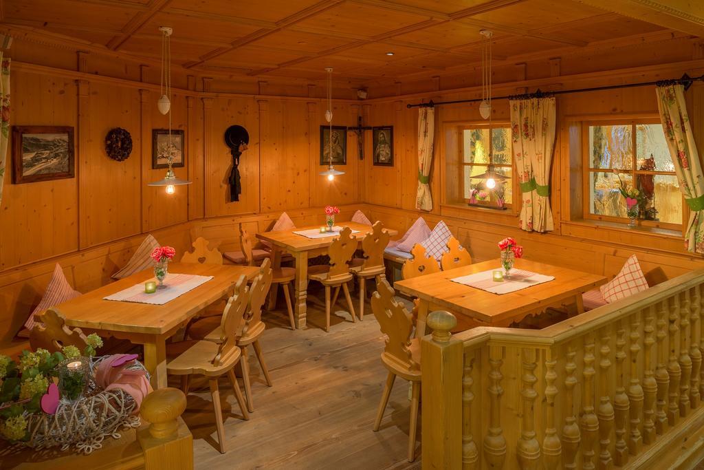 Hotel Luggi กัลเทือร์ ภายนอก รูปภาพ
