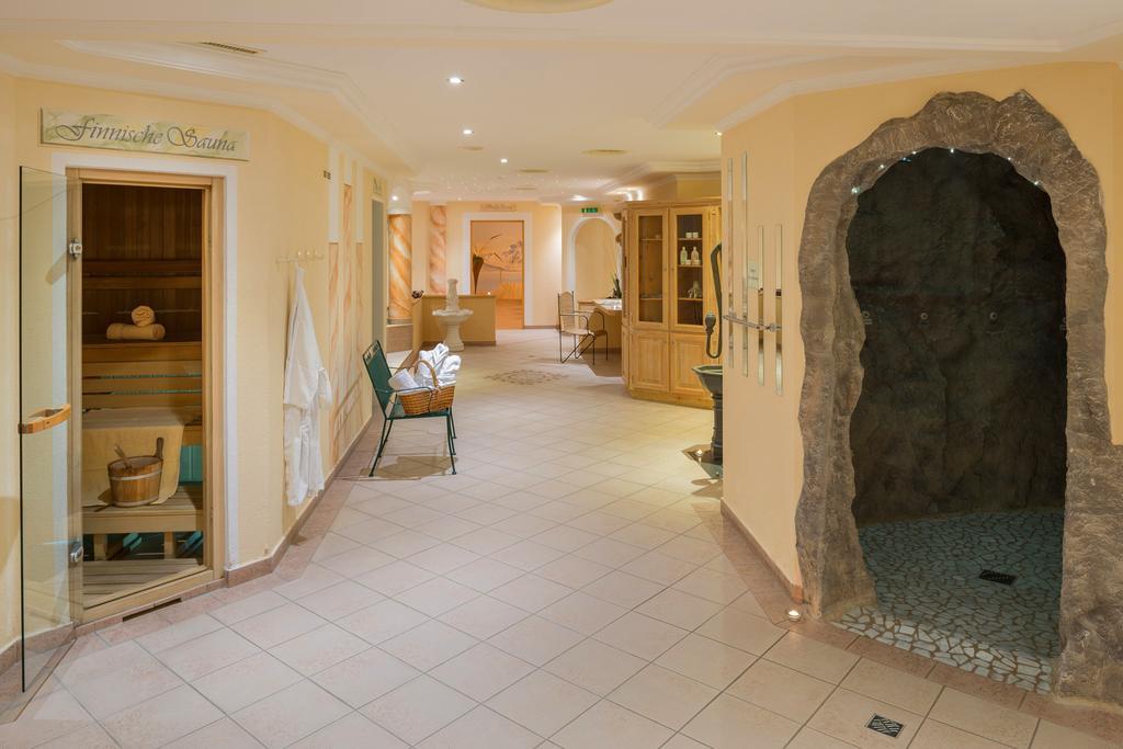 Hotel Luggi กัลเทือร์ ภายนอก รูปภาพ